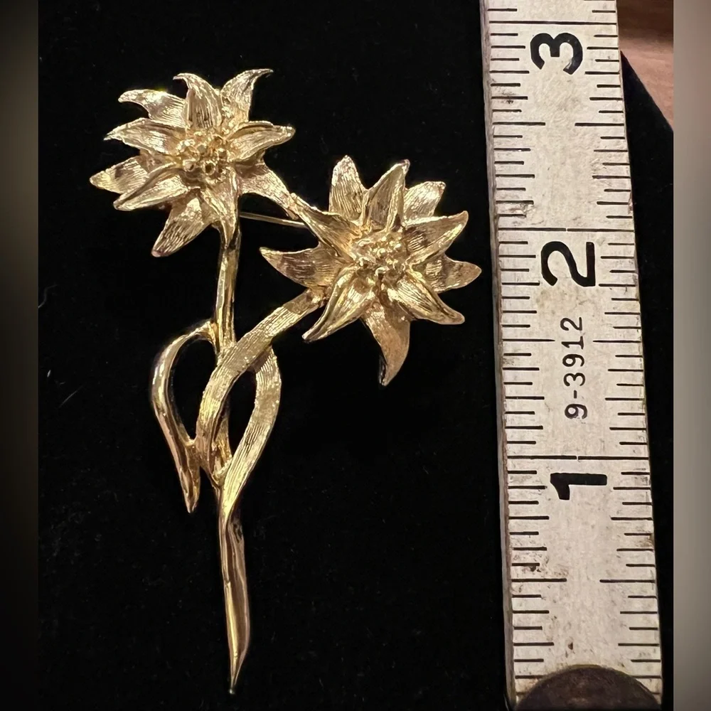 VTG Double Sunflower Gold Tone Brooch Floral Pin Garden Summer Spring 1990s